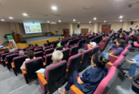 대국민교육하는모습